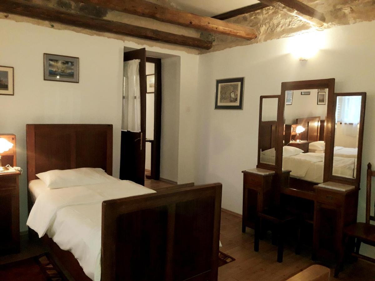 Kaštelir Casa Istriana Nona Pinaヴィラ エクステリア 写真