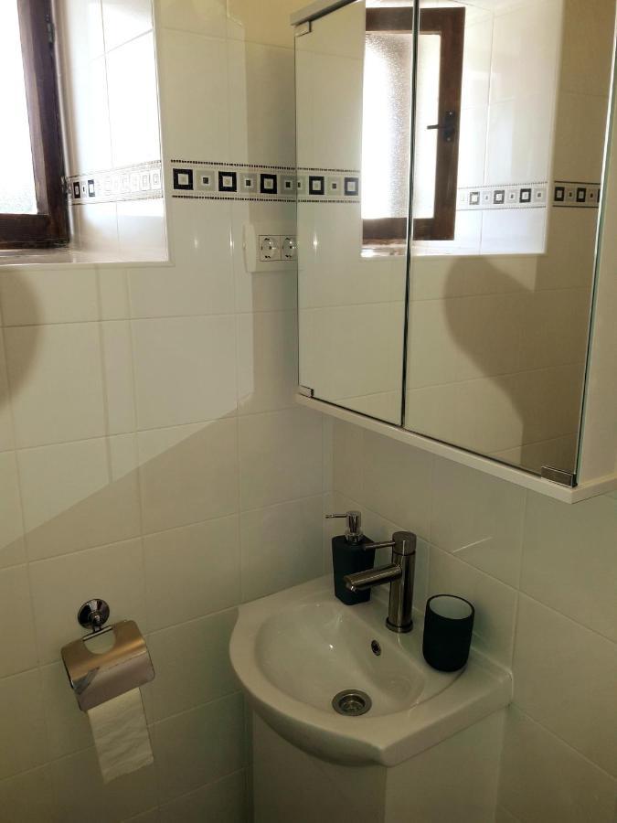 Kaštelir Casa Istriana Nona Pinaヴィラ エクステリア 写真