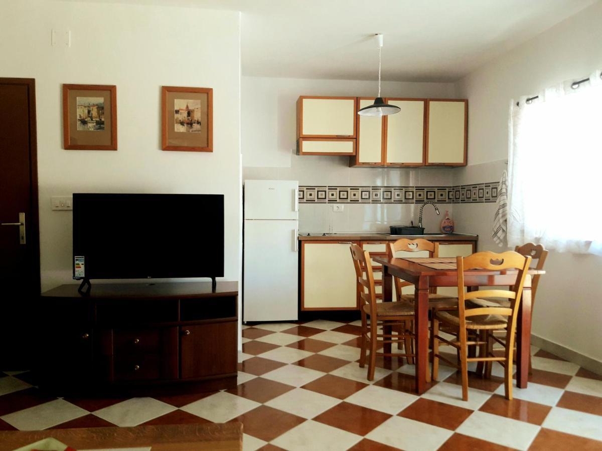 Kaštelir Casa Istriana Nona Pinaヴィラ エクステリア 写真