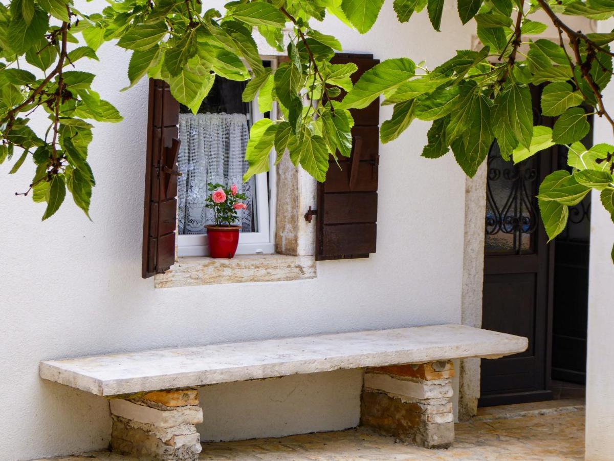 Kaštelir Casa Istriana Nona Pinaヴィラ エクステリア 写真